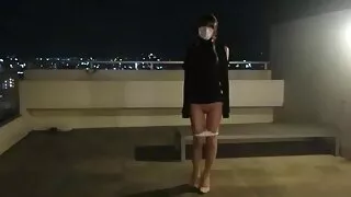 Očaravajuća vitka brineta Ariana Marie seks film hd voli sjajan doggy stil