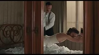 Prekrasna Christina Bella izvodi impresivan sex film mama footjob