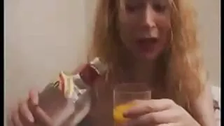 Razvratna crnka bomba dobiva svoju pičku intenzivno trlja od uzbuđenog drkanja sex film hentai