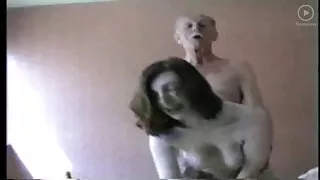 Tri zadivljujuće gole lezbijke zabavljaju se seksom pod tušem sex filmporno