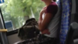 Sparna prsata drolja daje glavu prije nego što zajaše masivni kurac u stilu yaşlı erkek seks filmi kaubojke