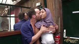 Kayden Kros sekes film solo uživa u svom primamljivom tijelu.